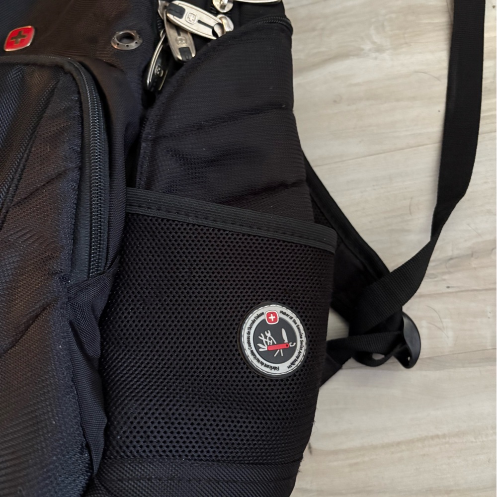 SwissGear Charcoal Backpack with Red Accents - Picture 5 of 8